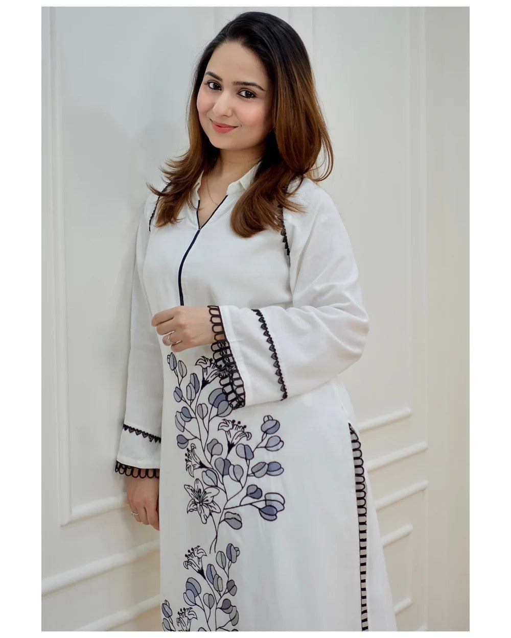 White Floral Printed Kurta Set for Women with Contrast Detailing | Designer Ethnic Wear